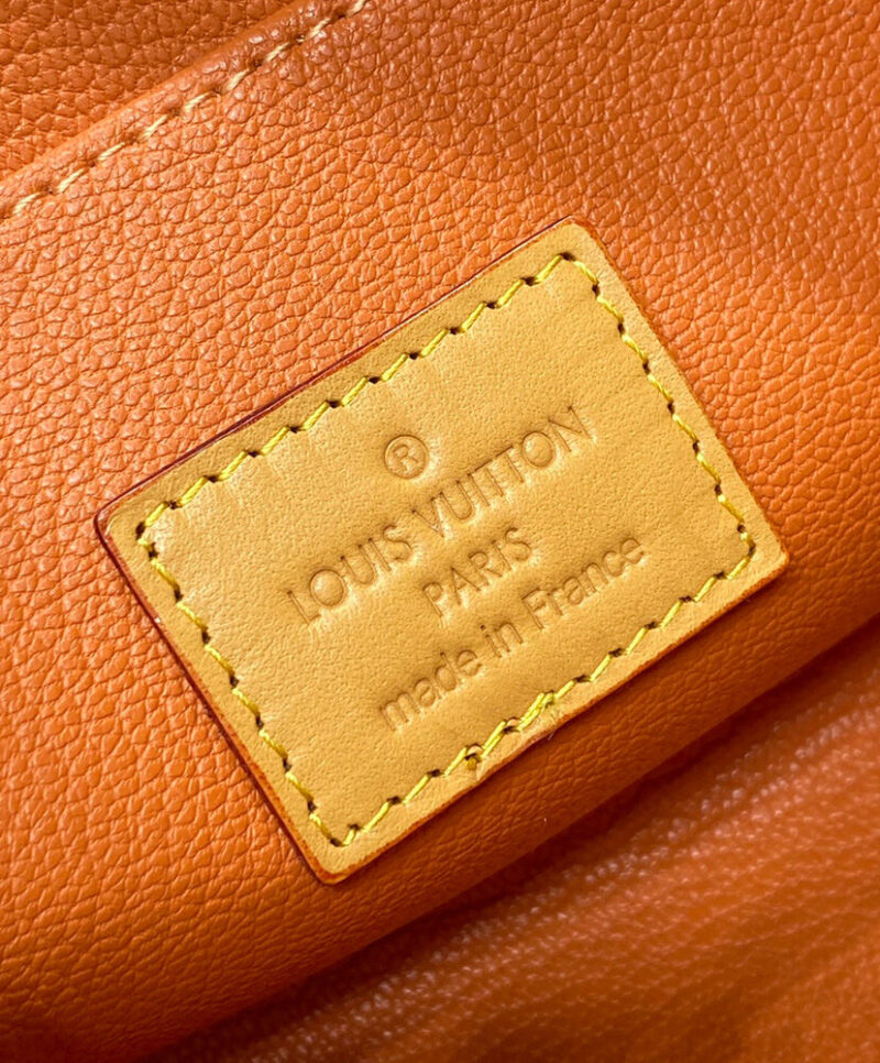 Louis Vuitton Pochette Cosmetique PM M11239 Peachblow